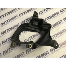 Кронштейн протитуманки правий Kia Ceed 2010-2012 922021H070